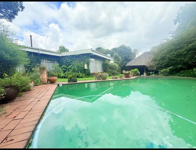 4 BEDROOM HOUSE FOR SALE IN FLORA GARDENS